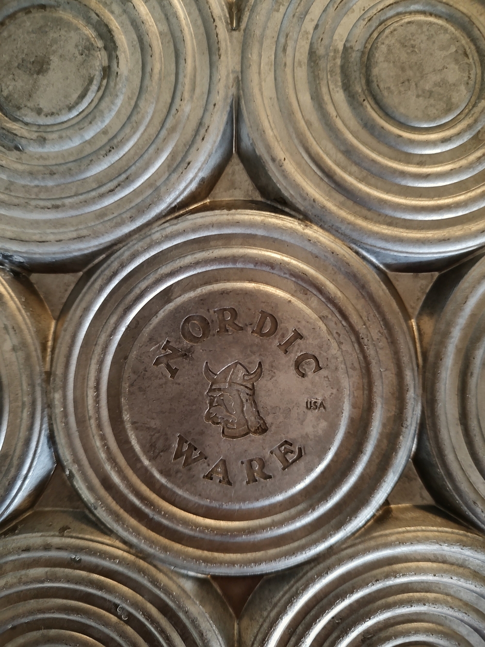 NORDIC WARE Pancake Pan 10 Inches - Picture 4 of 4